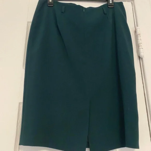 NWOT suit (Blazer and Skirt) size Eu 44/US 10 - Picture 5 of 11